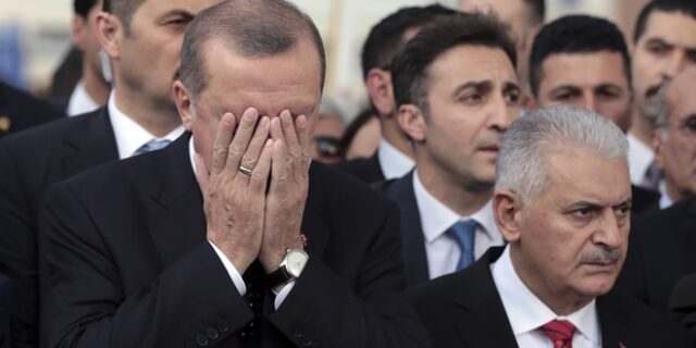 Κορονοϊός: Πρώην αρχηγός των δυνάμεων ξηράς ο τρίτος νεκρός στην Τουρκία