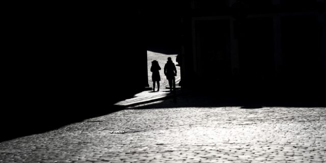Τα βάρη της κρίσης επιρρίπτονται στον κόσμο της εργασίας και τα μέτρα δεν είναι προσωρινά!
