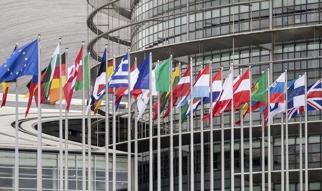 Κορονοϊός: Το Ευρωκοινοβούλιο αναστέλλει τις επισκέψεις για 3 εβδομάδες