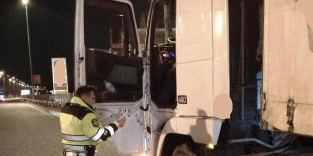 Lockdown: Εκατοντάδες πρόστιμα και τρεις συλλήψεις για μη τήρηση των μέτρων