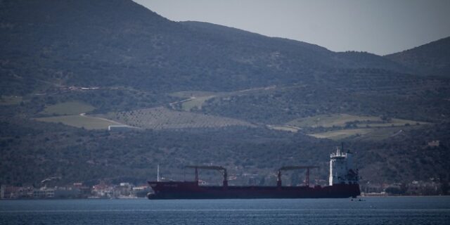 Φορτηγό πλοίο προσάραξε στην Κω