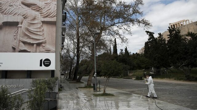 Κορονοϊός: Οι 42 “ελεύθεροι” Έλληνες και η καραντίνα. Τι συμβαίνει με τη νοσηλεία στο σπίτι