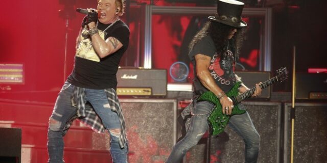 Οι Guns N’ Roses με μάσκες για τον κορονοϊό