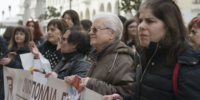 Ποιες πρωταγωνιστούν στη “φεμινιστική απεργία” για την ημέρα της γυναίκας και ποια κόμματα τη στηρίζουν