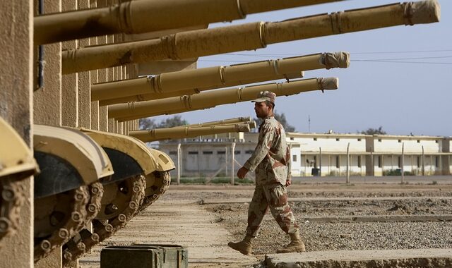 Ιράκ: Δέκα ρουκέτες έπεσαν σε μια βάση που στεγάζει Αμερικανούς στρατιώτες