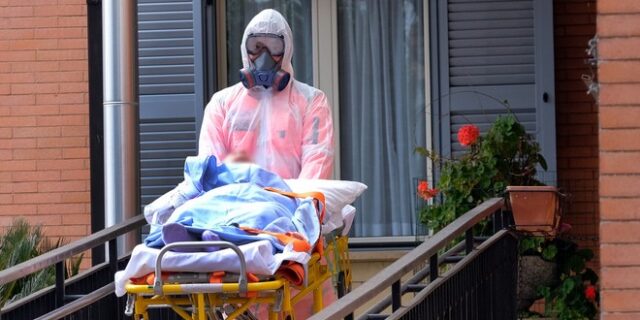 Κορονοϊος – Ιταλία: Συγκλονίζει εθελοντής του Ερυθρού Σταυρού από την εντατική