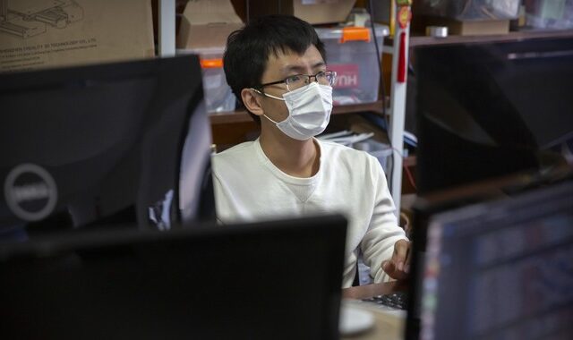 Κορονοϊός στην Κίνα: Χαμηλώνει ο ρυθμός αύξησης των κρουσμάτων