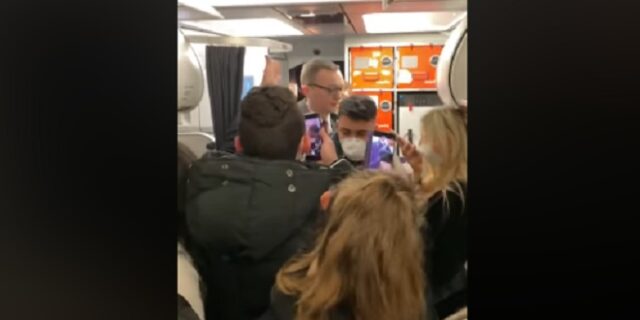 Κορονοϊός στην Κύπρο: Χάος σε πτήση με φοιτητές – Δεν τους άφηναν να αποβιβαστούν