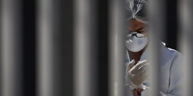 Κορονοϊός: Αν δεν τηρηθούν τα μέτρα δεν θα μας χωρούν τα νοσοκομεία