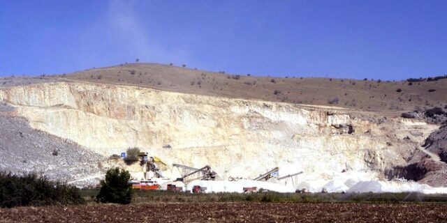 Θεσσαλονίκη: Έπεσε με το ΙΧ του στον γκρεμό που σκοτώθηκε η κόρη του