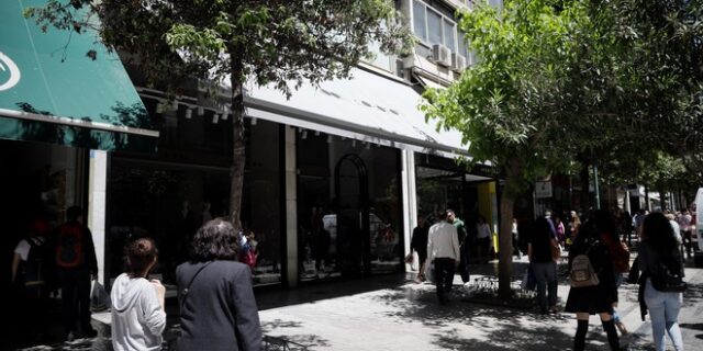 Κορονοϊός: Προαιρετικό κλείσιμο των καταστημάτων προτείνει ο Εμπορικός Σύλλογος Αθηνών