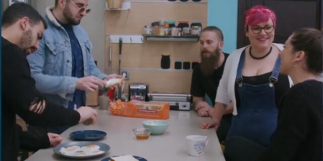 MasterChef: Ποια παίκτρια αποφάσισε να κοιμάται στον καναπέ – “Ζέχνει ο τόπος”