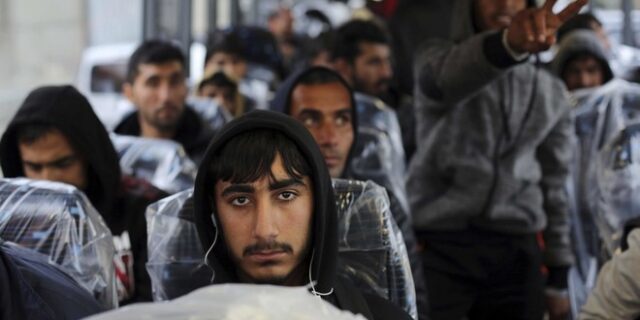 Κορονοϊός – Γαλλία: Μετέφεραν 700 μετανάστες σε ξενοδοχεία και γυμναστήρια