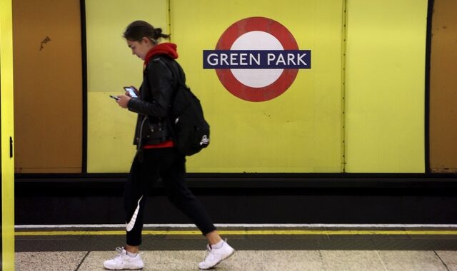 Κορονοϊός: Κλείνουν 40 σταθμοί του μετρό στο Λονδίνο