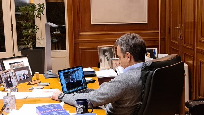 Κορονοϊός: Tweet πρωθυπουργού για συνομιλία με Ν. Χρηστάκη