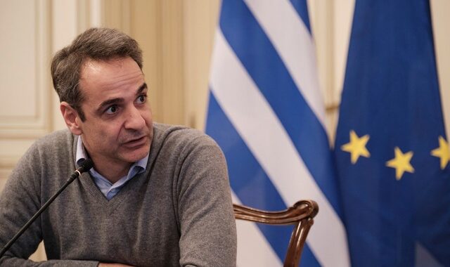 Μητσοτάκης για κορονοϊό: “Καλώ υπουργούς, υφυπουργούς και βουλευτές της ΝΔ να καταθέσουν το 50% του μισθού τους”