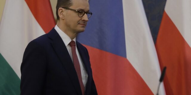 Η Κυβέρνηση της Πολωνίας μπήκε σε υποχρεωτική “καραντίνα”