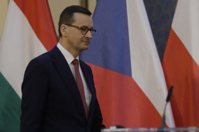 Η Κυβέρνηση της Πολωνίας μπήκε σε υποχρεωτική “καραντίνα”