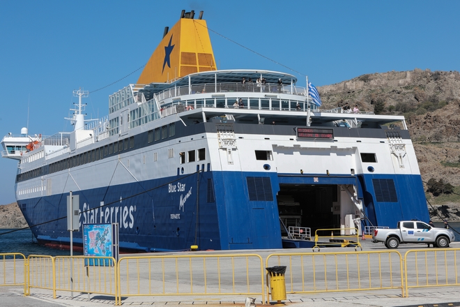Κορονοϊός: Ψάχνουν τους επιβάτες του Blue Star Mykonos που κατέβηκαν στη Λήμνο