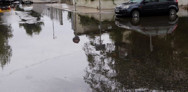 Προβλήματα στην κυκλοφορία λόγω κακοκαιρίας σε Μαρκόπουλο και Κερατέα