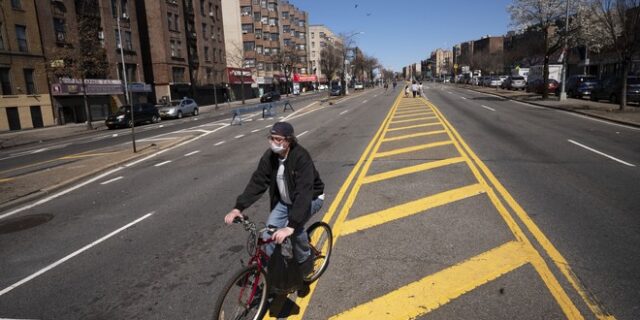 Κορονοϊός – Νέα Υόρκη: Στους 728 οι νεκροί – Αναβάλλονται οι προκριματικές εκλογές των κομμάτων