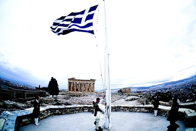 Ομοψυχία δεν σημαίνει λευκή επιταγή