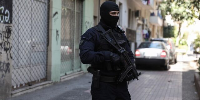Επιχείρηση της Αντιτρομοκρατικής σε Εξάρχεια και Σεπόλια