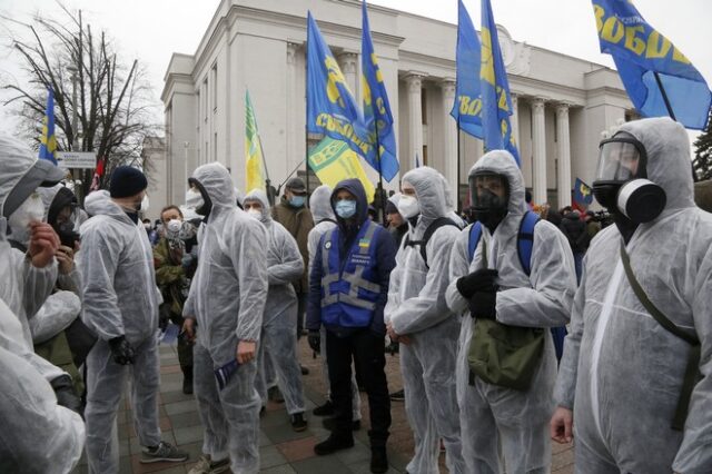 Κορονοϊός-Ουκρανία: Τρεις άνδρες έκλεψαν 100.000 προστατευτικές μάσκες