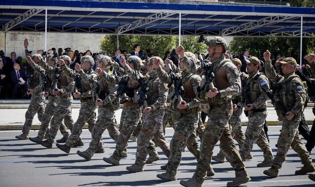 Το μπέρδεμα με την παρέλαση της 25ης Μαρτίου 