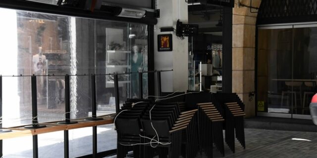 Δυτική Ελλάδα: Αγνόησαν την απαγόρευση για τα καφέ, βρέθηκαν με χειροπέδες