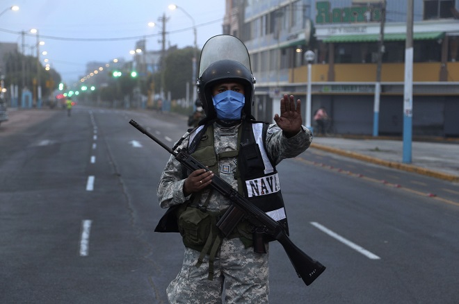 Περού: 15.000 αστυνομικοί έχουν προσβληθεί από κορονοϊό – Οι 200 υπέκυψαν