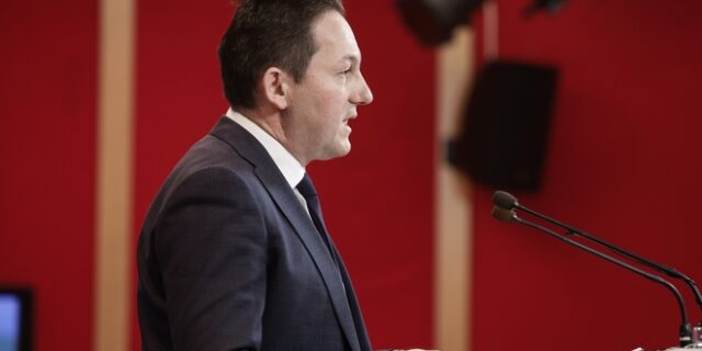 Πέτσας: “Θα πάρουμε όποιο μέτρο χρειαστεί, νωρίτερα απ’ όσο χρειαστεί”