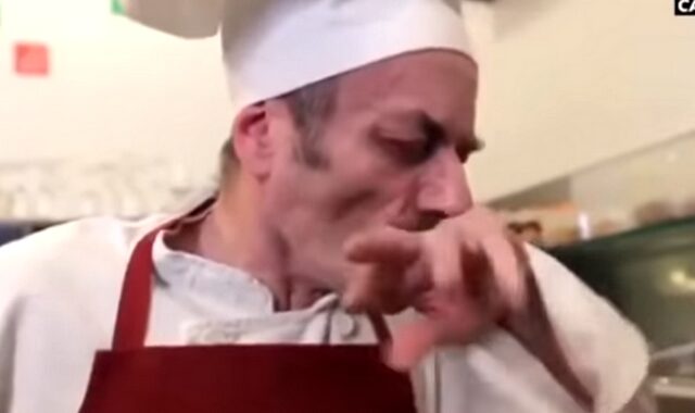 “Πίτσα Corona, με βλέννα κορονοϊού” – Προσβλητικό βίντεο προκαλεί σάλο στην Ιταλία