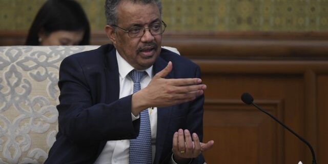 Κορονοϊός: “Δεν είστε αόρατοι”, προειδοποιεί τους νέους ο γενικός διευθυντής του ΠΟΥ