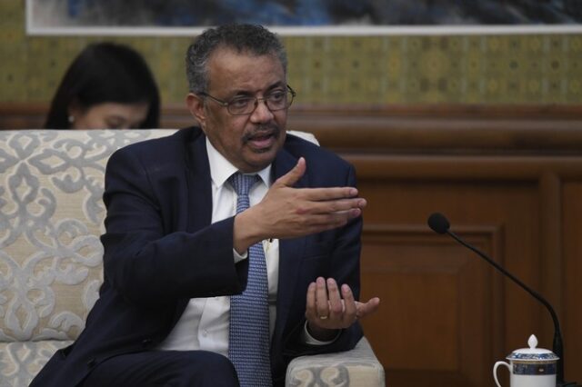 Κορονοϊός: “Δεν είστε αόρατοι”, προειδοποιεί τους νέους ο γενικός διευθυντής του ΠΟΥ