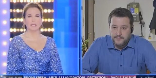Κορονοϊός: Η δημόσια προσευχή από Σαλβίνι και παρουσιάστρια έφερε αντιδράσεις