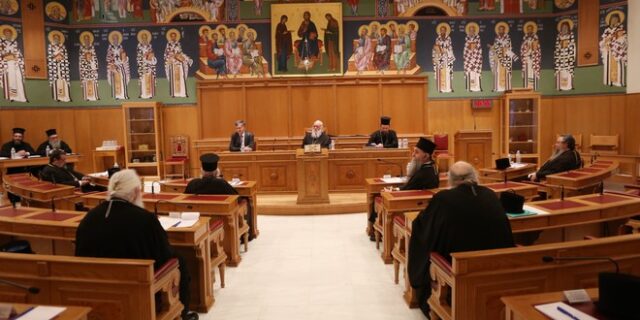 Εκκλησία: Αναβάλλονται οι καθημερινές λειτουργίες, οι γάμοι και οι βαφτίσεις