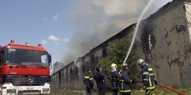Θεσσαλονίκη: Φωτιά στο πρώην στρατόπεδο Κόδρα