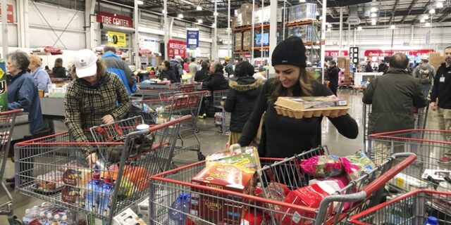 Κορονοϊός: “Χάος” στα σούπερ-μάρκετ του Λος Άντζελες