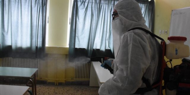 Άρση περιοριστικών μέτρων: Άνοιγμα σχολείων – Τα σενάρια για παράταση της χρονιάς – Τα μέτρα σε τάξεις και προαύλιο