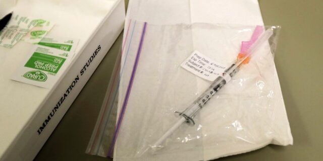 Ρωσία: Δοκιμές εμβολίου κατά του κορονοϊού σε ζώα