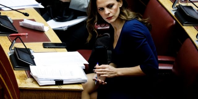Αχτσιόγλου: ”Πέντε άμεσα μέτρα για την προστασία των εργαζομένων”