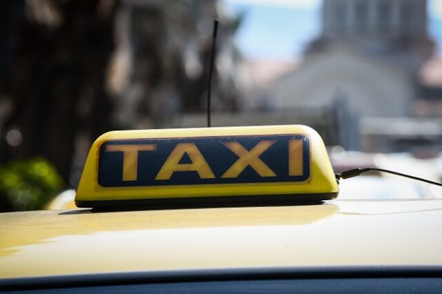 Κορονοϊός: Δεν υπάρχει απαγόρευση κυκλοφορίας στα ταξί