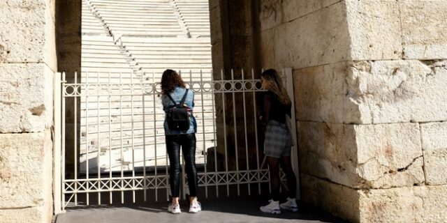 Κορονοϊός: Ο τουρισμός στο επίκεντρο του τρίτου πακέτου μέτρων κατά του ιού