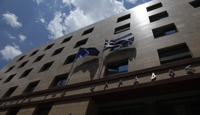 Κορονοϊός: Συνεχίζεται κανονικά η λειτουργία των τραπεζών