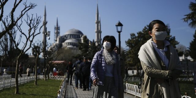 Κορονοϊός – Τουρκία: Περιορισμοί στις ώρες λειτουργίας των καταστημάτων και στα μέσα μεταφοράς