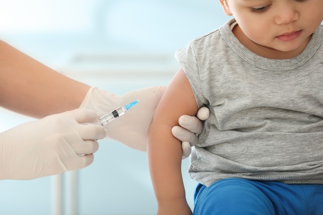 Κορονοϊός: Η επιδημία δεν πρέπει να οδηγεί σε ακύρωση του εμβολιασμού των παιδιών