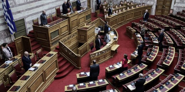 Ενός λεπτού σιγή στη Βουλή για τον Φίλιππο Πετσάλνικο