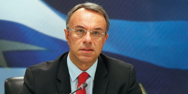 Σταϊκούρας: Επίδομα 600€ για γιατρούς, δικηγόρους, μηχανικούς