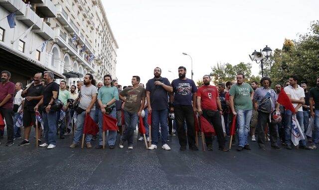 Κάλεσμα ΚΚΕ για κορονοϊό και εργασιακά με πάνω από 750 υπογραφές καλλιτεχνών